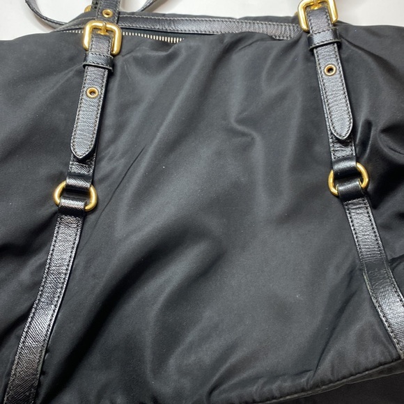 Vintage Prada Saffiano Triang Purse Baltic Black 2004 - Picture 10 of 12